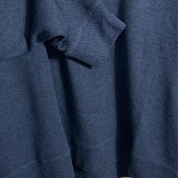 Faherty navy 1/4 zip sweater, size XXL, mock neck, layer, basic, transitional - Picture 2 of 8